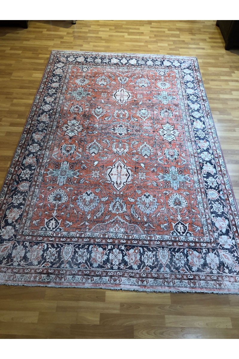 Makine Usak Halısı