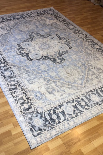 Makine Usak Halısı