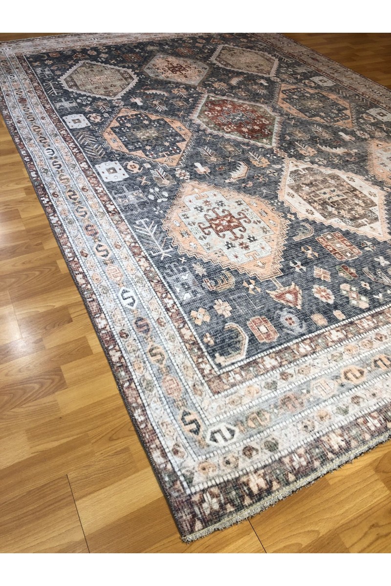 Makine Usak Halısı